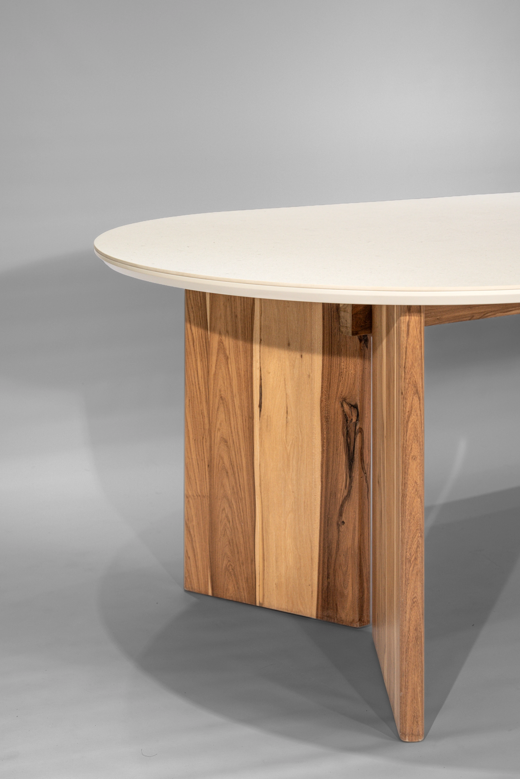 detalle-mesa-comedor-madera-maciza-petiribi-purastone-limestone