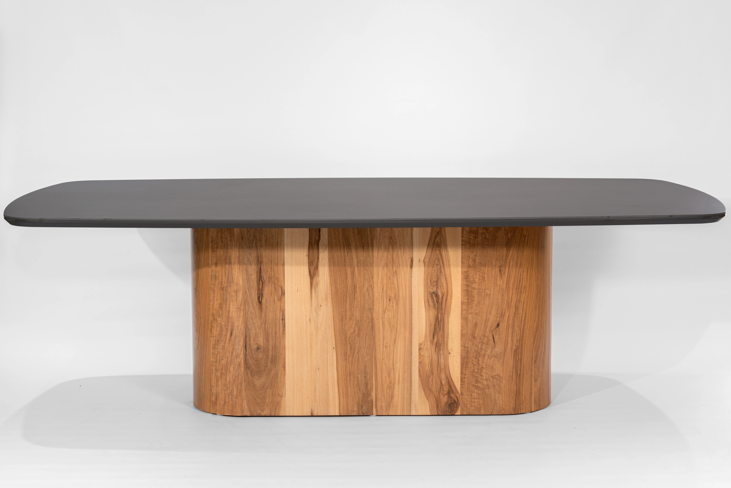 Mesa de Comedor «Fluír» – NEOLITH ® BASALT BLACK