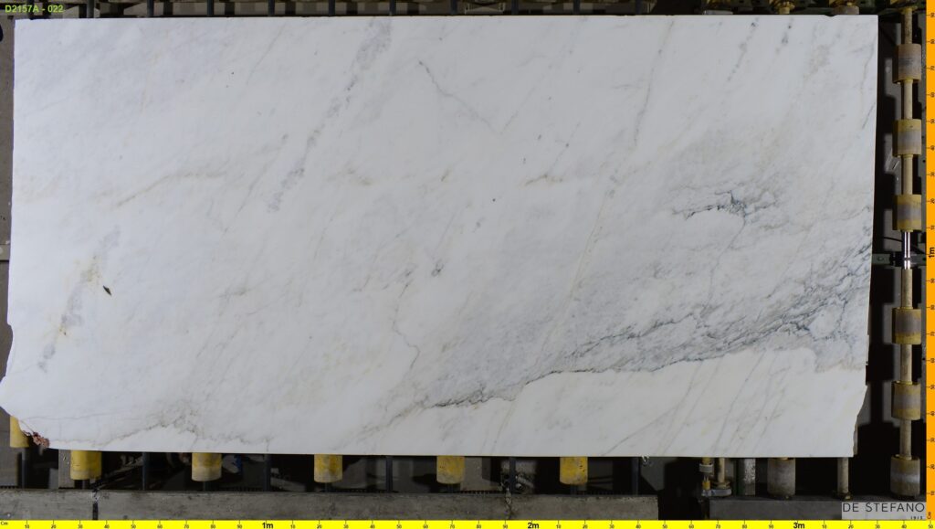 Mármol Luxury White natural chapa completa vista frontal