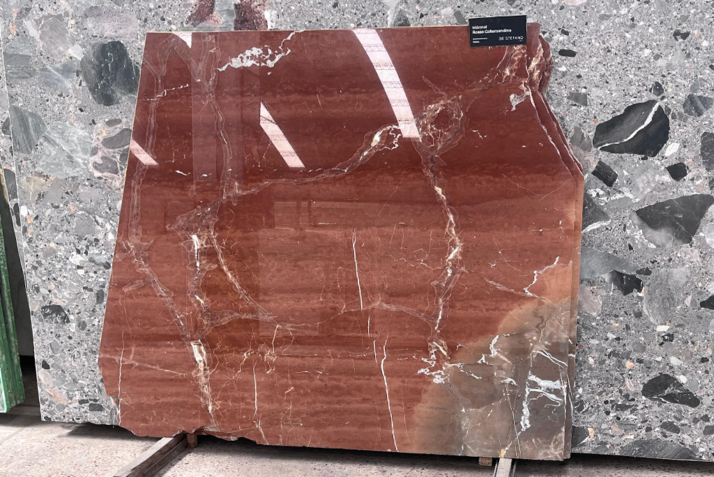 marmol-rosso-collemandina-chapa-completa Mármol Rosso Collemandina natural chapa completa vista frontal