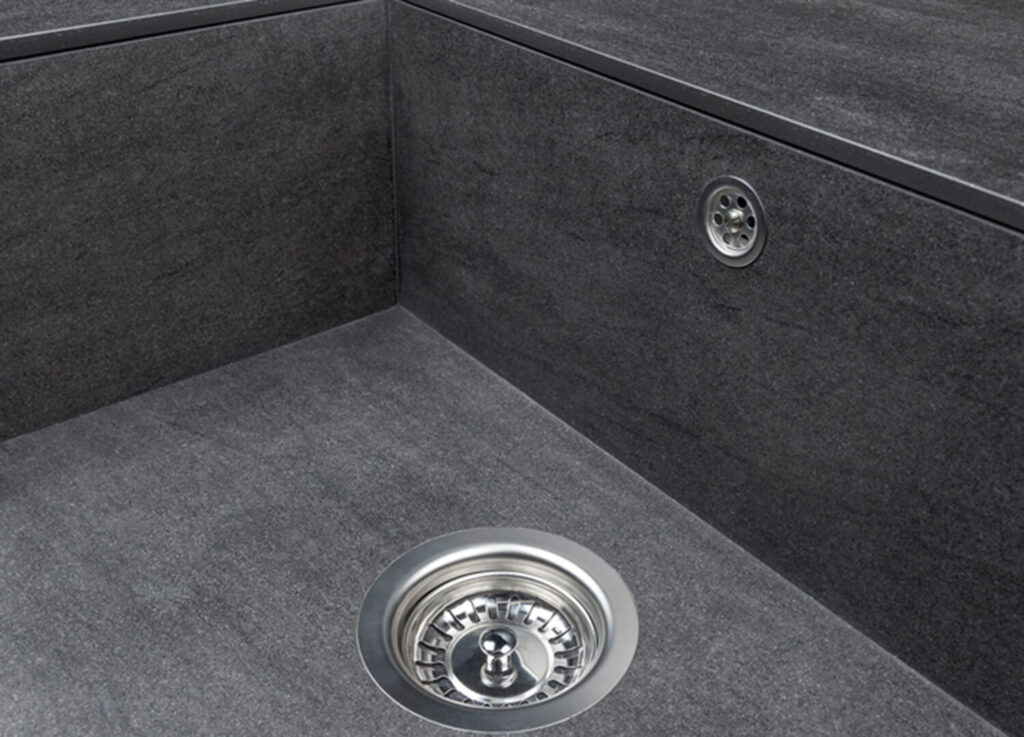 neolith-basalt-black-piedra-sinterizada-bacha-integrada-mesada Neolith Basalt Black, piedra sinterizada bacha integrada mesada de baño