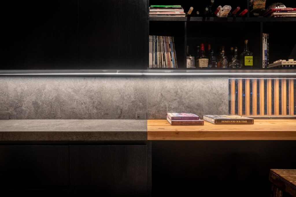 neolith-krater-piedra-sinterizada-mesada-cocina-y-revestimiento Neolith Krater, piedra sinterizada en mesada y revestimiento de una cocina