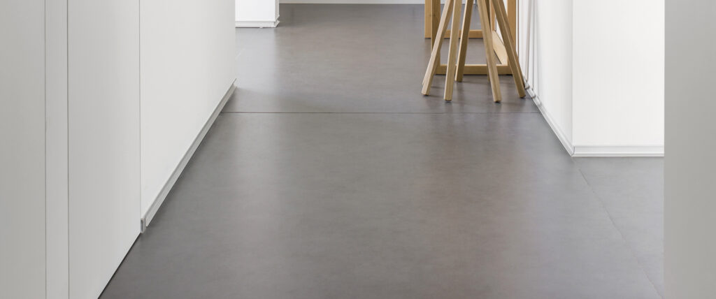 neolith-pietra-di-piombo-piedra-sinterizada-piso Neolith Pietra Di Piombo, piedra sinterizada en piso hall entrada