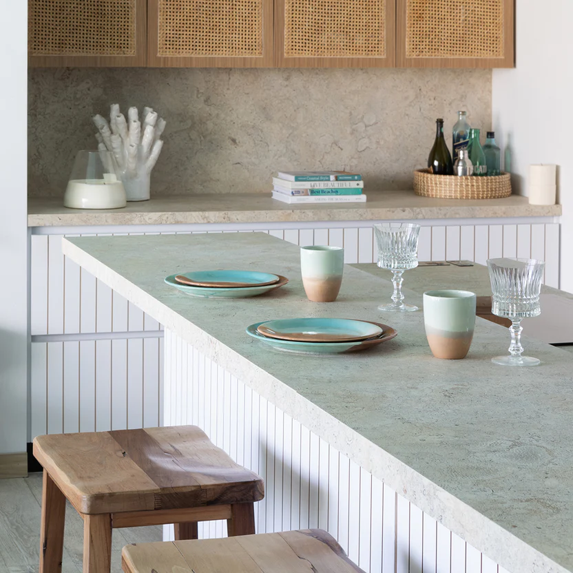 purastone-prima-coralina-mesada-cocina-isla Purastone Prima Coralina mesada isla y revestimiento cocina