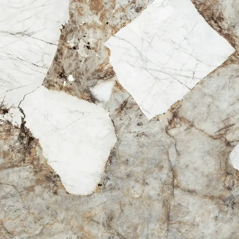 purastone-prima-patagonia-gold Purastone Prima Patagonia Gold, superficie sinterizada en tonos crema, beige y cristal con vetas doradas y oscuras, ideal para mesadas, islas, revestimientos y proyectos de interior y exterior.