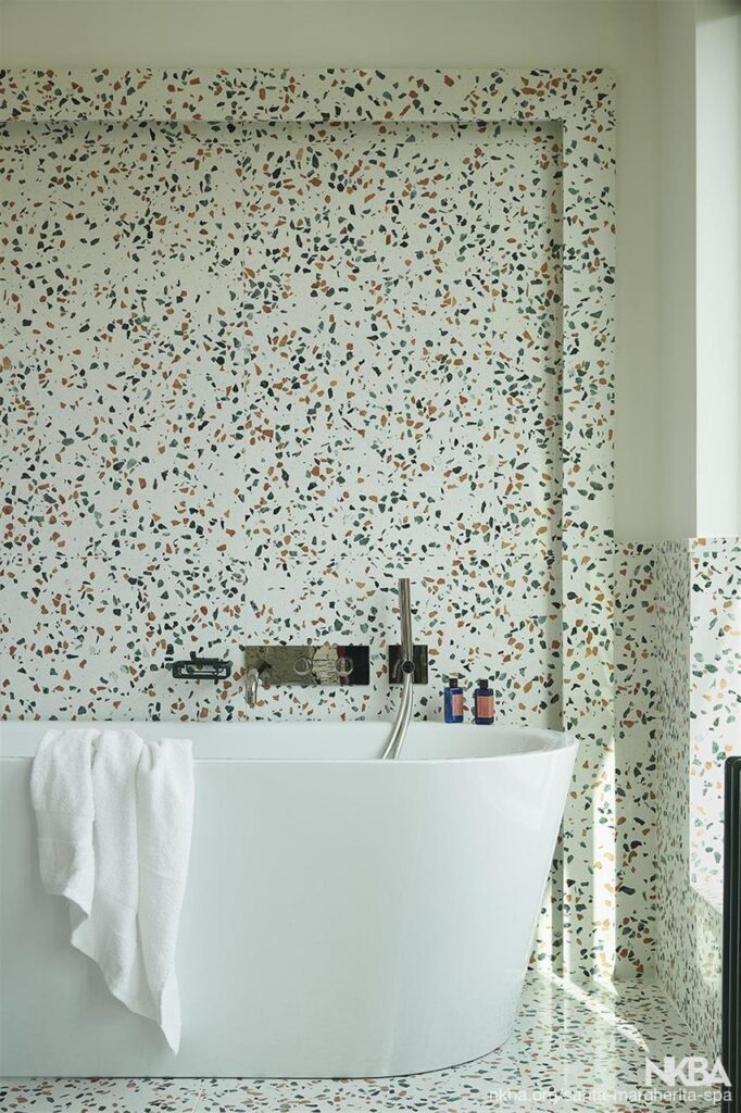 terrazo-vendome-revestimiento-baño Terrazo Vendome en revestimiento paredes de un baño